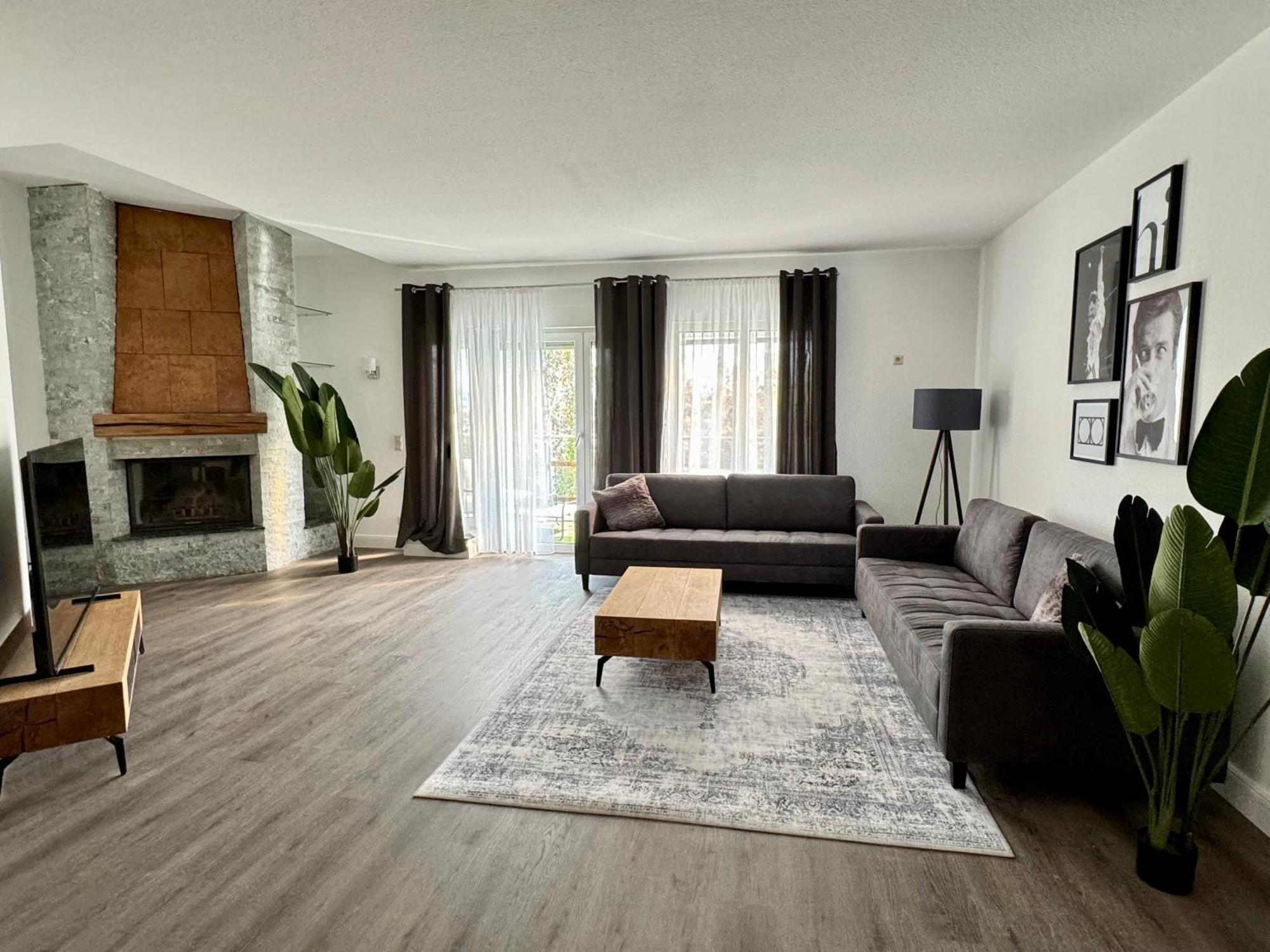 מאנהיים 220 Qm Penthouse Wohnung Mit Fahrstuhl - Ohne Spa מראה חיצוני תמונה